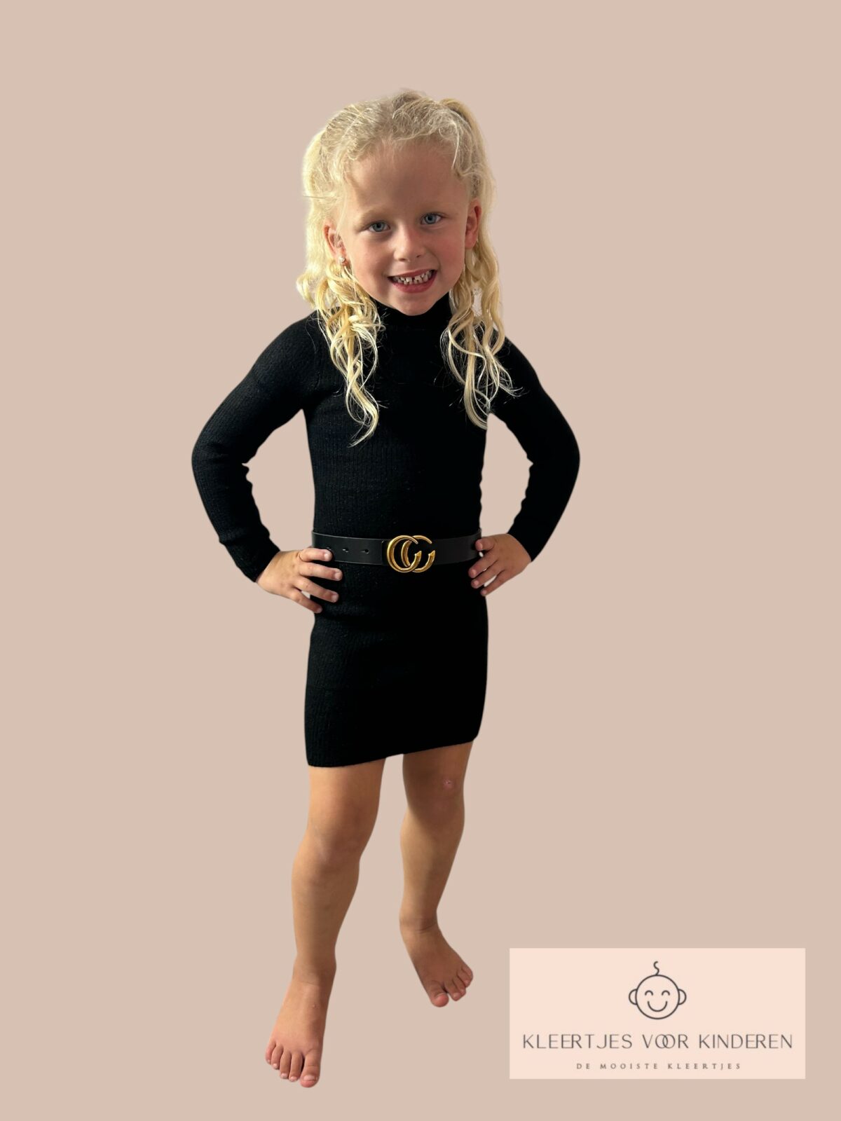 Meisjes zwarte gebreide jurk met col – comfortabele stretch
